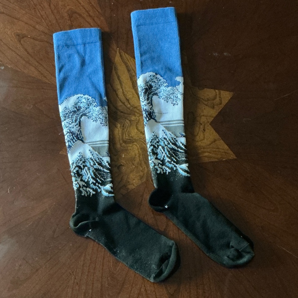 Hot Topic - Blue and Black Wave Pattern Socks